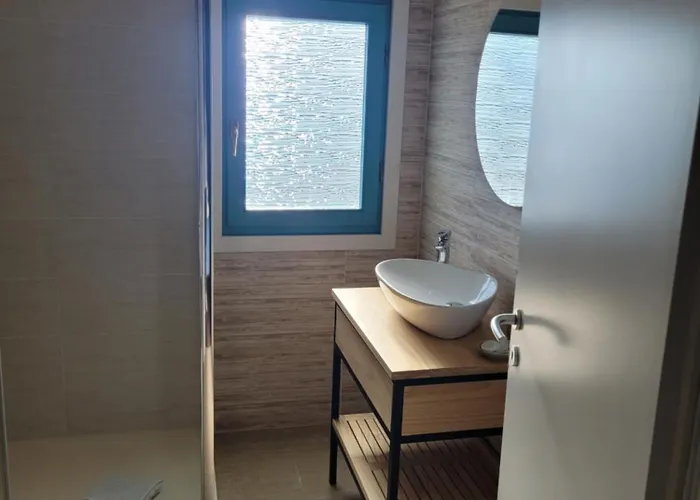 Li Piri Oda ve Kahvaltı 3*