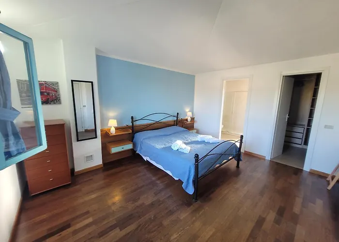 Li Piri Oda ve Kahvaltı 3*